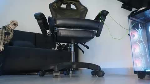 cash_master777 online show from 04-19-26, 08:00