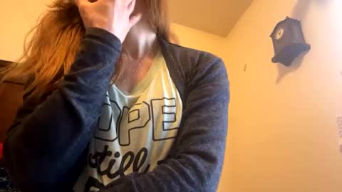 Snapshot of casidy1 chatting on 01-31-25, 03:44 casidy1 online show from 01-31-25, 03:44