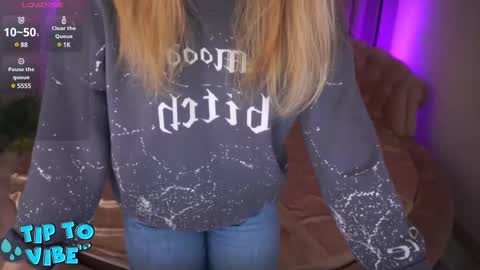 Snapshot of cassandragood chatting on 03-08-25, 09:08 Lena online show from 03-08-25, 09:08