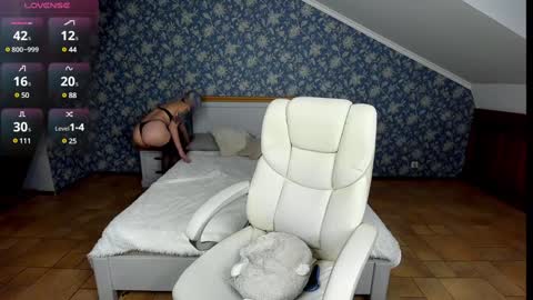 Cassandra online show from 01-18-25, 11:22