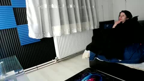 Casandry  online show from 01-05-25, 04:27