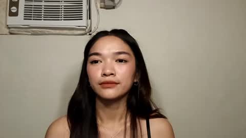 Snapshot of cassaundrayeary chatting on 07-16-26, 05:08 Val online show from 07-16-26, 05:08