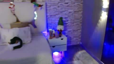 Snapshot of casse_tay chatting on 12-16-25, 03:44 casse_tay online show from 12-16-25, 03:44