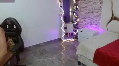 Snapshot of casse_tay chatting on 12-23-25, 03:15 casse_tay online show from 12-23-25, 03:15