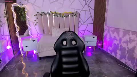 Snapshot of casse_tay chatting on 06-27-26, 03:22 casse_tay online show from 06-27-26, 03:22