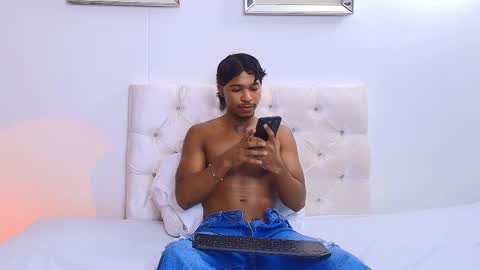 Snapshot of cassian_gold chatting on 05-05-26, 04:48 CASSIAN GOLD online show from 05-05-26, 04:48