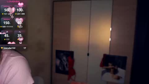 Adele online show from 10-28-25, 03:36