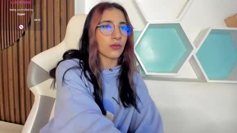Snapshot of cassidy_evans chatting on 09-15-25, 11:32 cassidy_evans online show from 09-15-25, 11:32