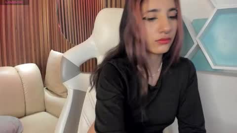 Snapshot of cassidy_evans chatting on 09-18-25, 11:45 cassidy_evans online show from 09-18-25, 11:45