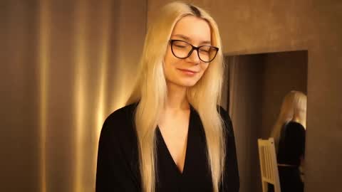 Snapshot of cassie130505 chatting on 03-01-25, 09:37 Cassie online show from 03-01-25, 09:37