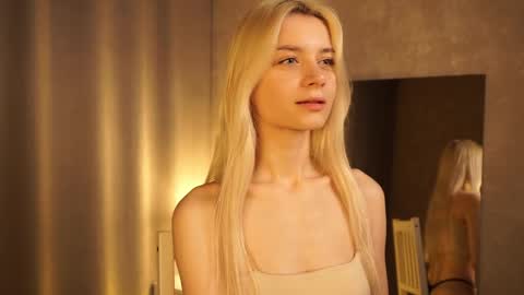 Snapshot of cassie130505 chatting on 03-04-25, 05:34 Cassie online show from 03-04-25, 05:34