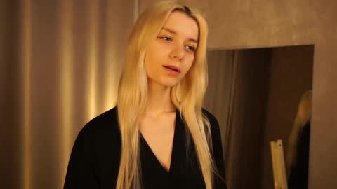 Snapshot of cassie130505 chatting on 03-05-25, 02:45 Cassie online show from 03-05-25, 02:45