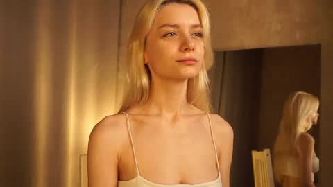 Snapshot of cassie130505 chatting on 03-08-25, 05:54 Cassie online show from 03-08-25, 05:54