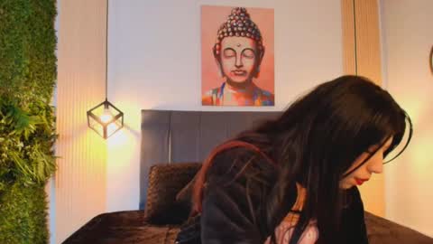 Snapshot of cassie_bloom chatting on 12-17-25, 08:04 cassie_bloom online show from 12-17-25, 08:04