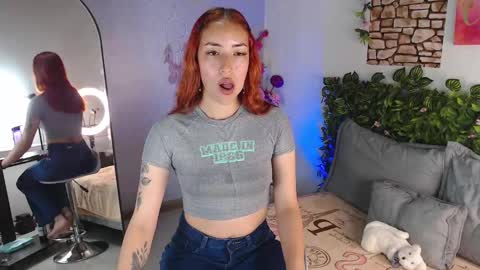 Snapshot of cassie_fletcher chatting on 01-25-25, 06:35 Casie online show from 01-25-25, 06:35