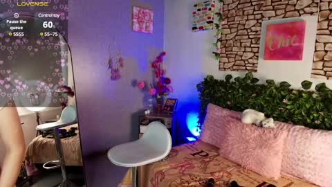 Snapshot of cassie_fletcher chatting on 03-04-25, 07:11 Casie online show from 03-04-25, 07:11