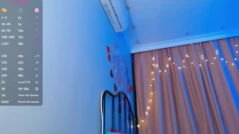 Snapshot of cassie_hunter chatting on 11-23-25, 04:07 Cassy Hunter online show from 11-23-25, 04:07