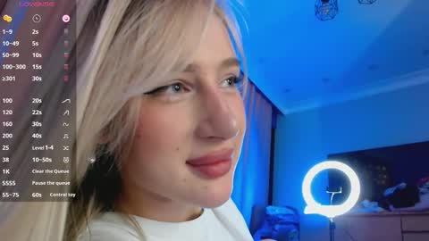 Snapshot of cassie_hunter chatting on 12-02-25, 05:13 Cassy Hunter online show from 12-02-25, 05:13