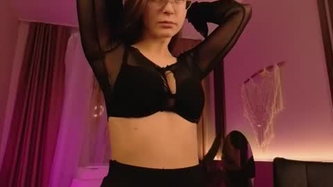 Snapshot of cassiecool chatting on 07-13-26, 08:11 assie online show from 07-13-26, 08:11