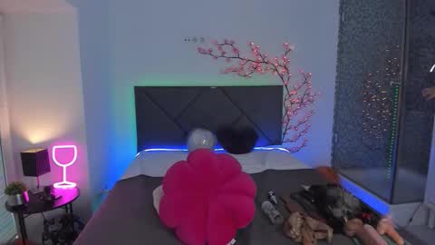 Cassie online show from 11-11-25, 06:35