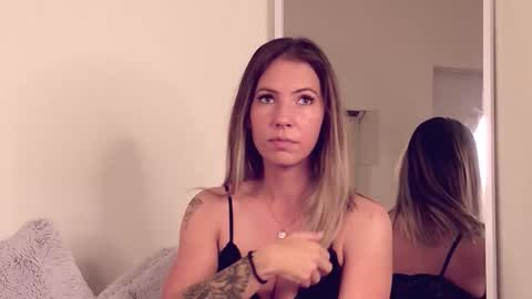 Snapshot of cassiemiles chatting on 11-15-25, 05:38 Cassi online show from 11-15-25, 05:38