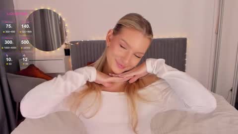 Snapshot of cassietyler chatting on 02-12-26, 10:43 Angel 3 online show from 02-12-26, 10:43