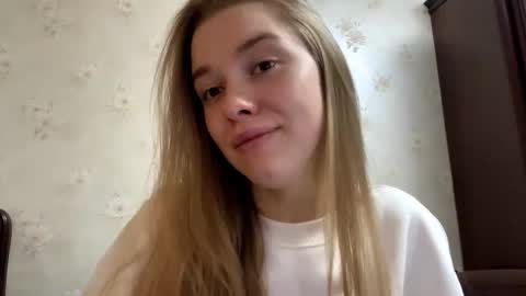 Snapshot of cassipurkey chatting on 10-07-25, 05:48 Anessa online show from 10-07-25, 05:48