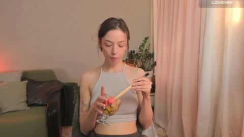 Snapshot of cassisland chatting on 12-29-24, 10:34 cassandra online show from 12-29-24, 10:34