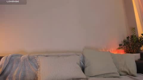  cassandra  online show from 12-02-25, 01:22