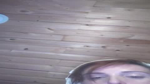 Snapshot of castawayandcutout chatting on 06-15-26, 01:02 castawayandcutout online show from 06-15-26, 01:02