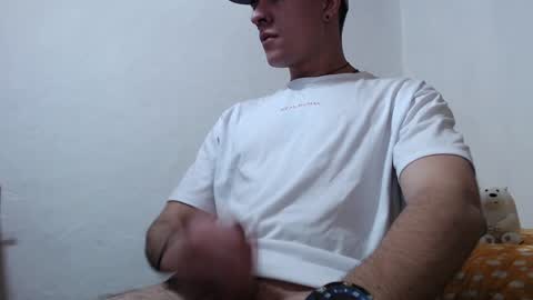 Snapshot of casteryx chatting on 02-07-25, 04:27 Juan online show from 02-07-25, 04:27