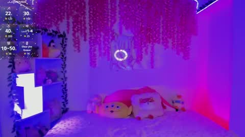 Snapshot of cat_kitty18 chatting on 06-19-26, 10:13 Lorena Saenz online show from 06-19-26, 10:13