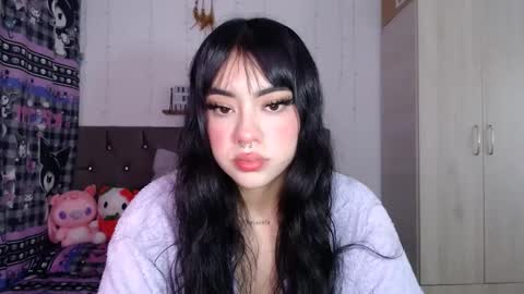 Snapshot of cat_mila_ chatting on 09-15-25, 01:27 Mila online show from 09-15-25, 01:27