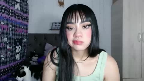 Snapshot of cat_mila_ chatting on 09-24-25, 04:27 Mila online show from 09-24-25, 04:27