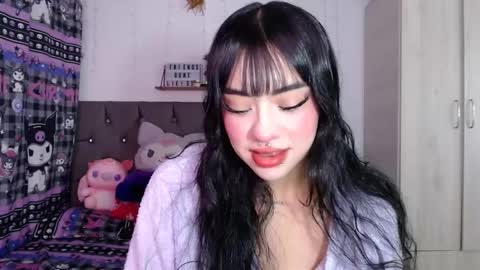 Snapshot of cat_mila_ chatting on 10-01-25, 01:33 Mila online show from 10-01-25, 01:33