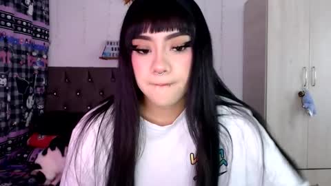 Mila online show from 03-25-26, 04:07