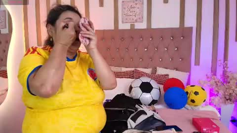Snapshot of cat_wild chatting on 07-07-26, 08:13 Marce online show from 07-07-26, 08:13