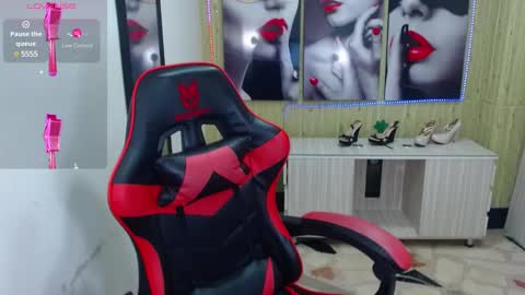 Snapshot of catalehia_milk chatting on 01-29-25, 03:33 C A T A L E H I A online show from 01-29-25, 03:33