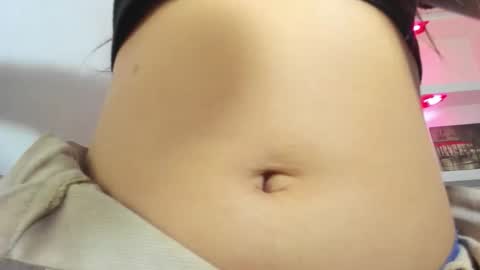 Snapshot of catalehia_milk chatting on 10-17-25, 09:17 C A T A L E H I A online show from 10-17-25, 09:17