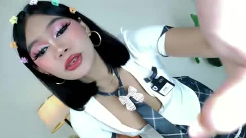 CatalenaX online show from 11-18-25, 05:39