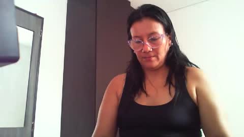 Snapshot of catalina2408 chatting on 02-12-25, 02:43 catalina2408 online show from 02-12-25, 02:43