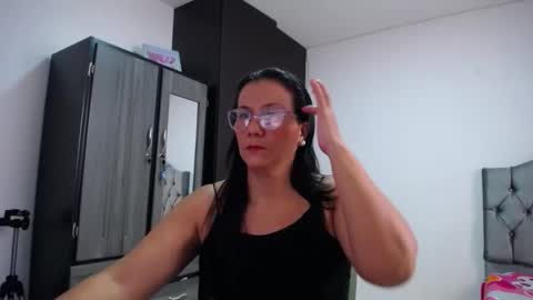 Snapshot of catalina2408 chatting on 02-26-25, 01:19 catalina2408 online show from 02-26-25, 01:19