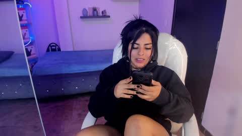 Snapshot of catalina_naughtyy chatting on 12-12-24, 09:48 Catalina online show from 12-12-24, 09:48