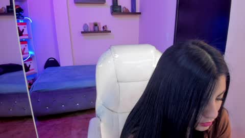 Snapshot of catalina_naughtyy chatting on 12-14-24, 08:40 Catalina online show from 12-14-24, 08:40