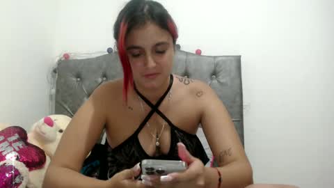 Snapshot of catalinahenao chatting on 09-17-25, 05:53 cata online show from 09-17-25, 05:53