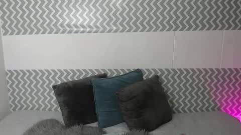 Snapshot of catalinahenao chatting on 10-30-25, 02:46 cata online show from 10-30-25, 02:46