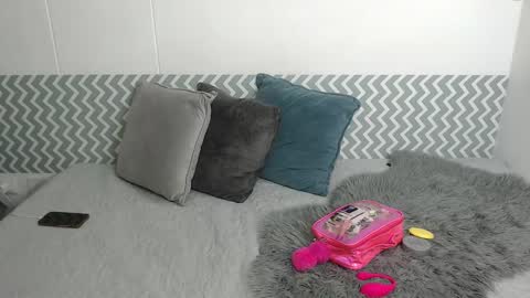 Snapshot of catalinahenao chatting on 11-23-25, 03:06 cata online show from 11-23-25, 03:06