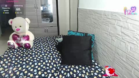 Snapshot of catalinahenao chatting on 06-06-26, 11:15 cata online show from 06-06-26, 11:15