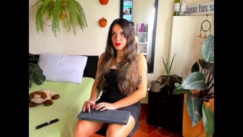 Snapshot of catalinalince chatting on 02-09-25, 05:22 Cataina Lince online show from 02-09-25, 05:22
