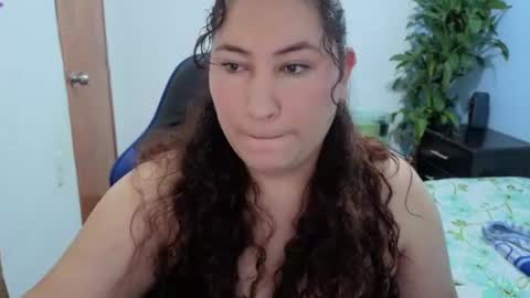 Snapshot of catalinamarpi45 chatting on 07-19-26, 07:12 cataleya online show from 07-19-26, 07:12